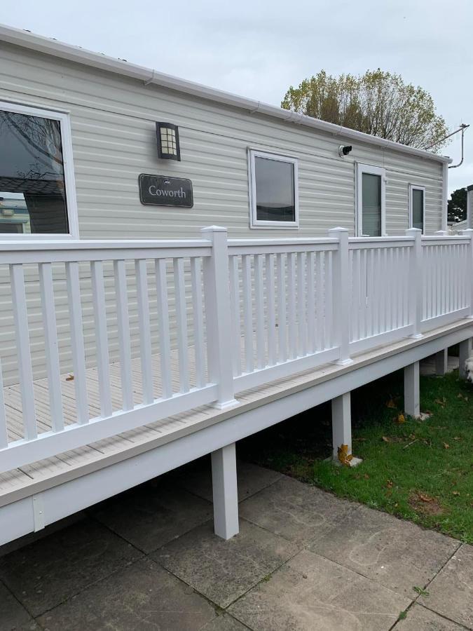 New 2 Bed Holiday Home With Decking In Rockley Park Dorset Near The Sea Lytchett Minster Exterior photo